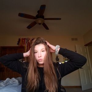 Meet your Posher, Niya